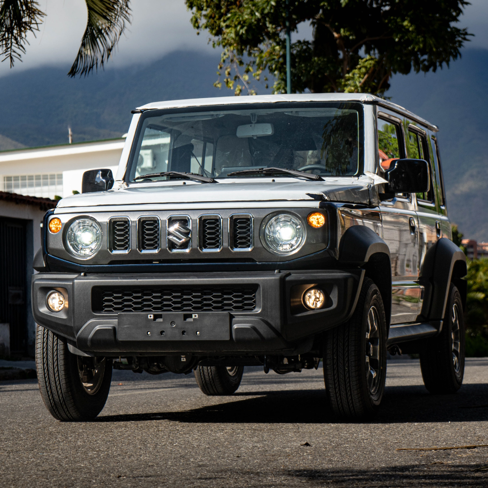 Suzuki Jimny 2025