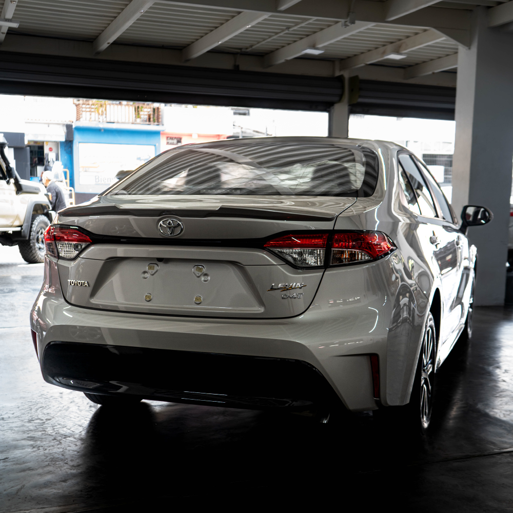 Toyota Corolla Levin Gris 2025