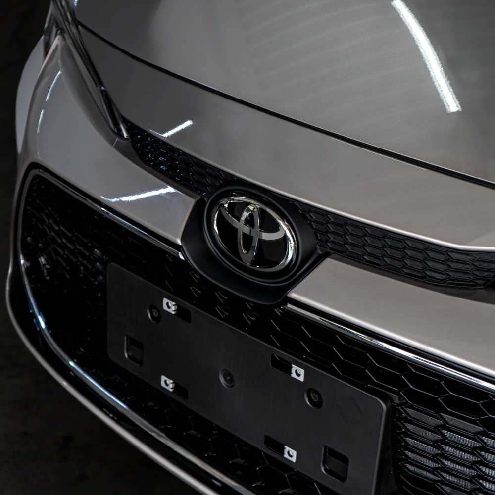 Toyota Corolla Levin Gris 2025